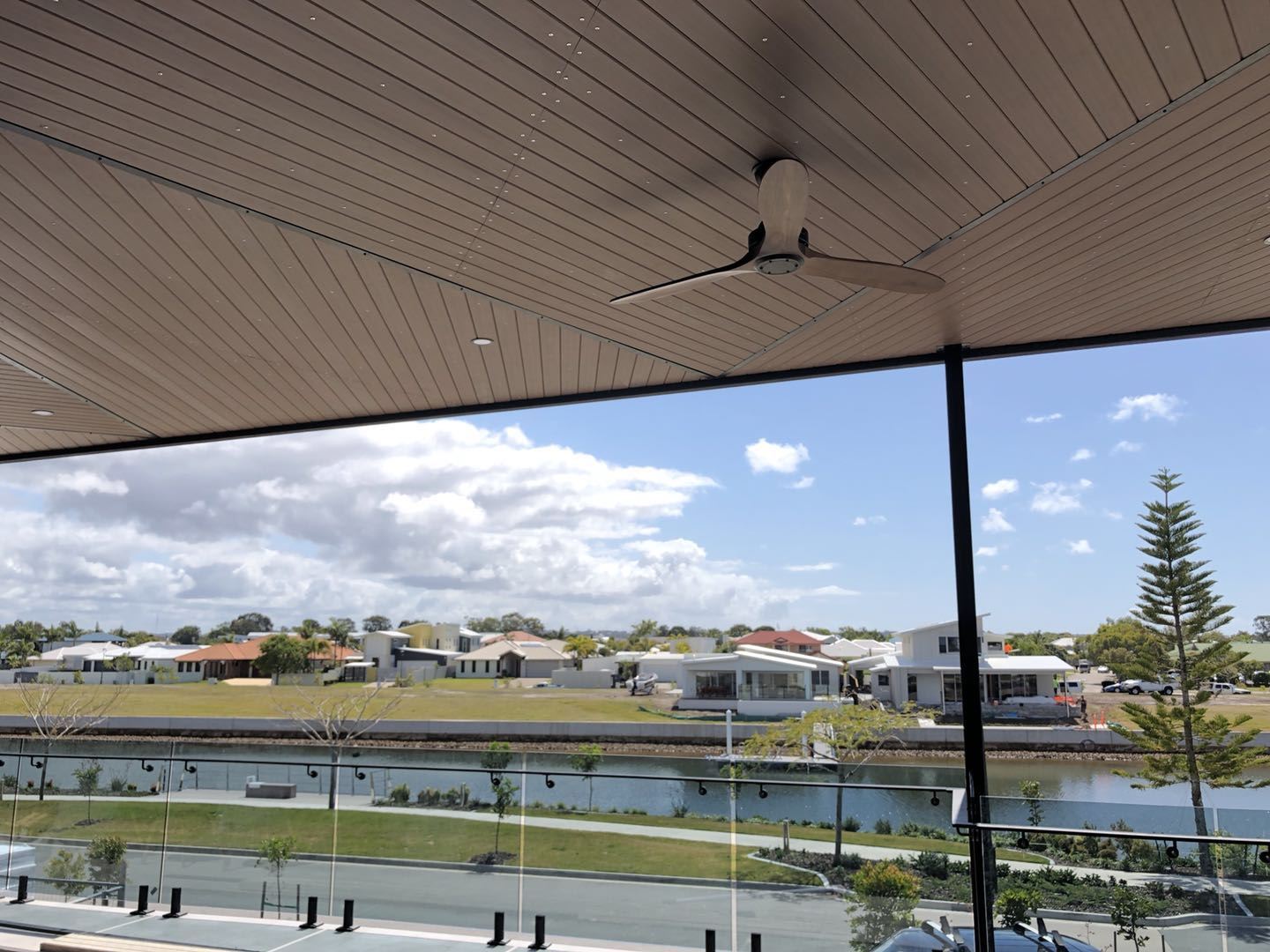 Status Pasar WPC- 广州圆航-第 3 组-张丽霞